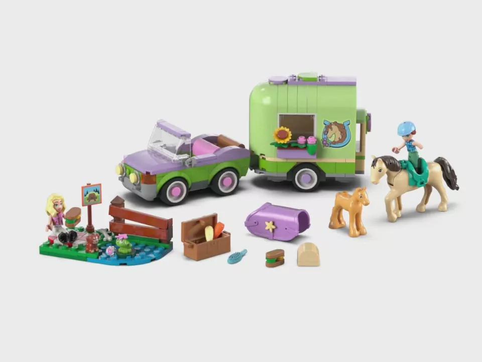 LEGO® Friends. Przyczepa z koniem 42695 - tantis.pl