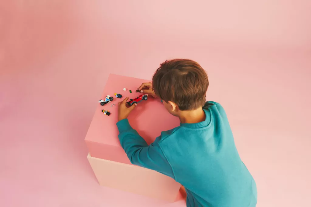 LEGO® City Police. Motocykl policyjny – pościg za samochodem. 60392 - tantis.pl