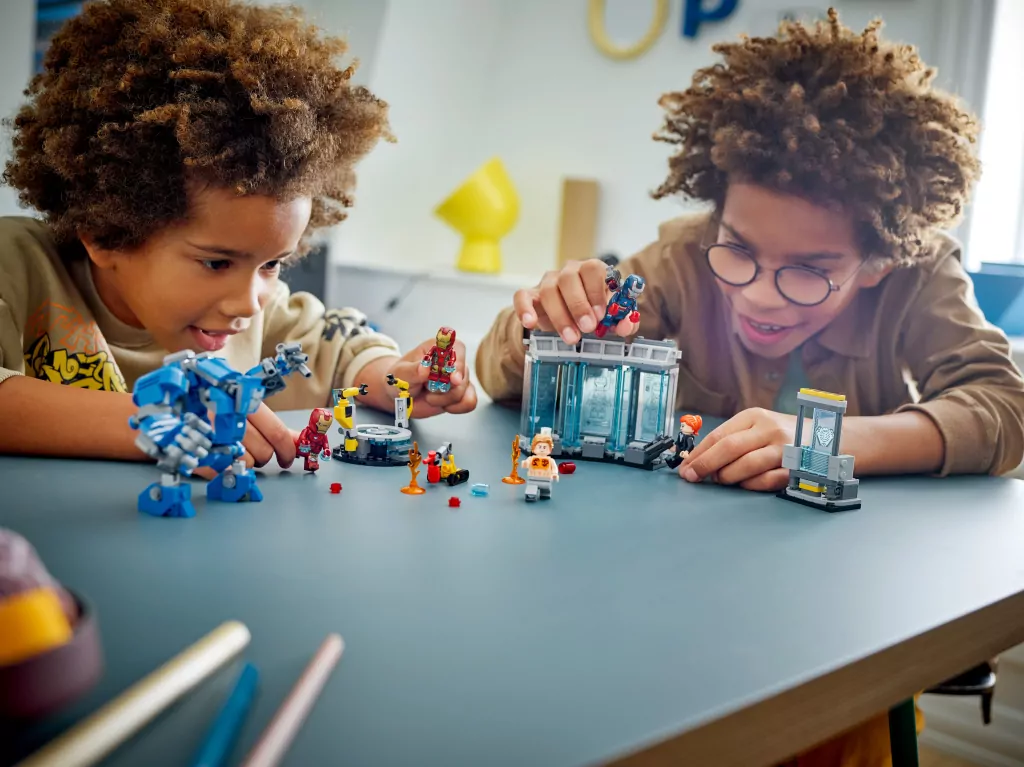 LEGO® Marvel. Laboratorium Iron Mana: Zbrojownia 76315 - tantis.pl