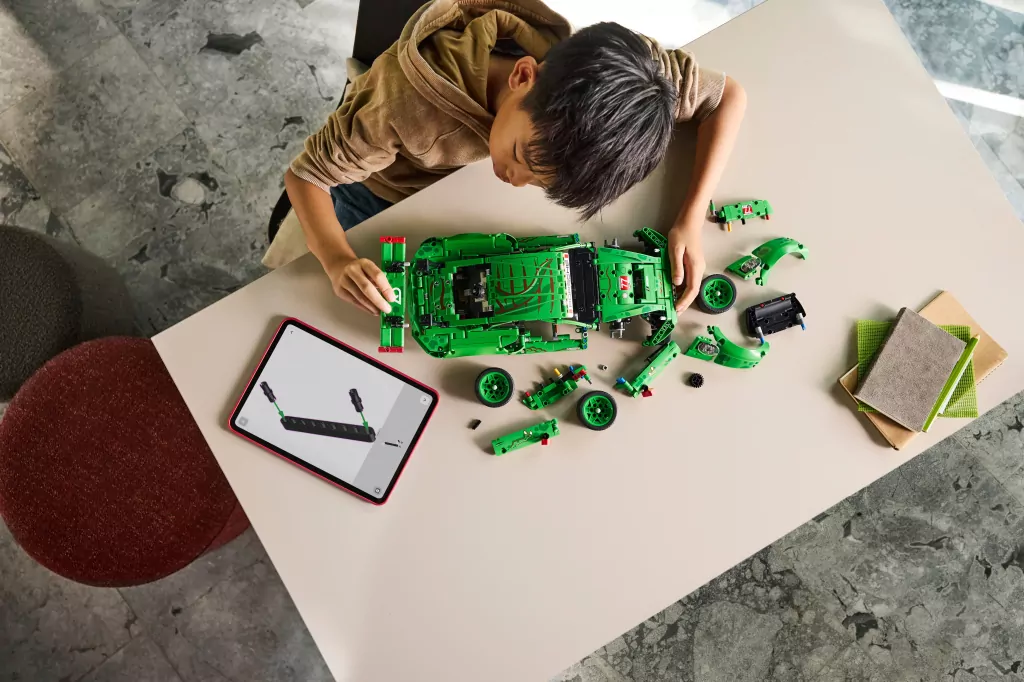 LEGO® Technic 42224 Samochód Porsche 911 GT3 - tantis.pl