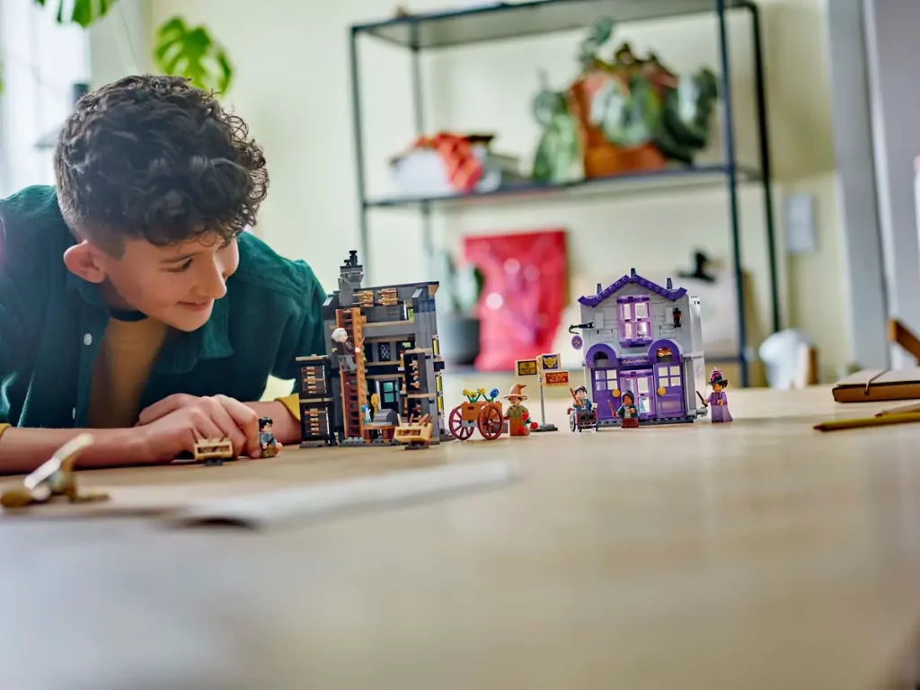 LEGO® Harry Potter. Sklepy Ollivandera i Madame Malkin 76439 - tantis.pl