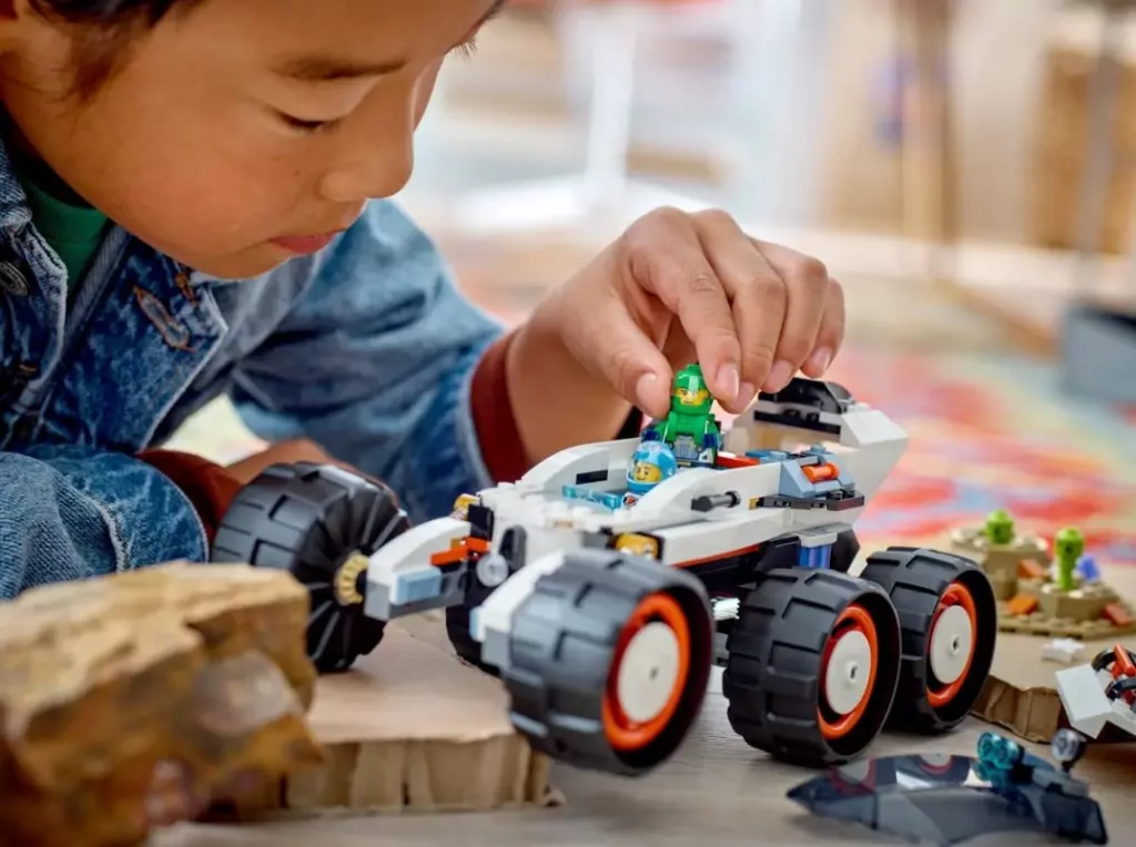 LEGO® City. Kosmiczny łazik i badanie życia w kosmosie 60431 - tantis.pl