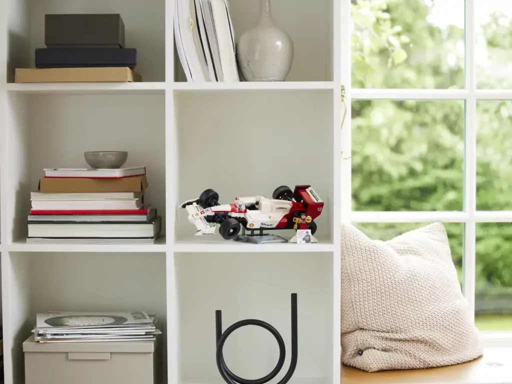 LEGO® Icons. McLaren MP4/4 i Ayrton Senna 10330 - tantis.pl