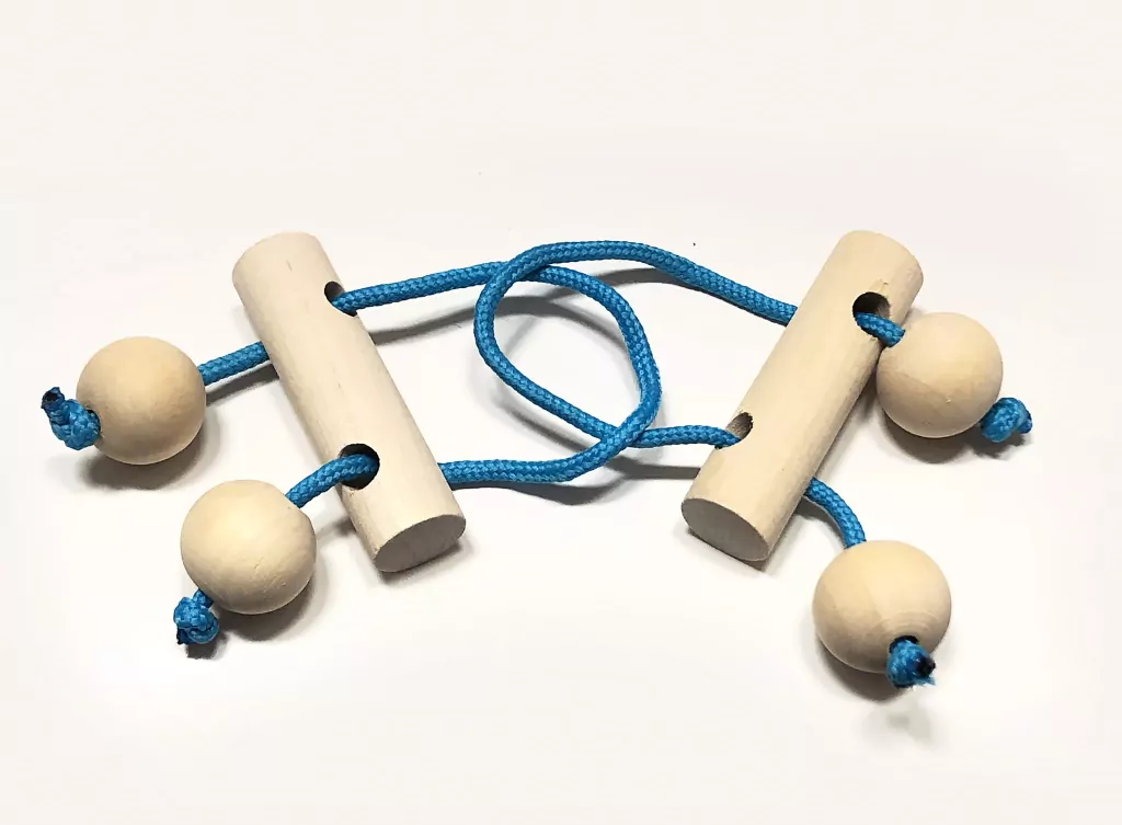 Zabawka edukacyjna. Poplątaniec. Belki i sznurki - tantis.pl