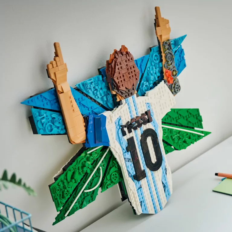 LEGO® Lionel Messi — cieszynka 43018 - tantis.pl