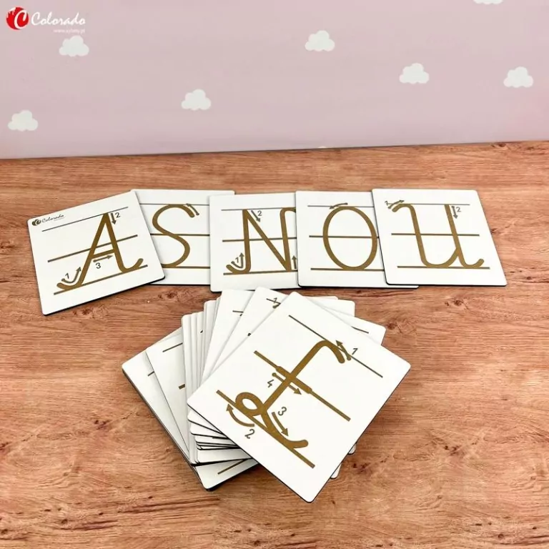 Alfabet do nauki pisania. Duże litery - tantis.pl