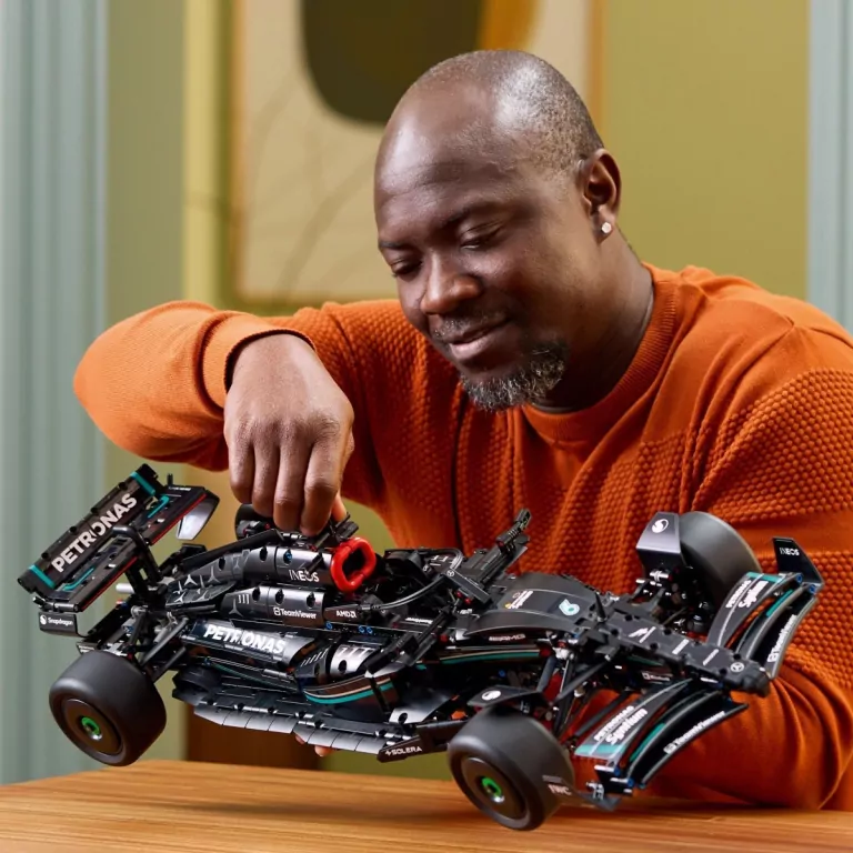 LEGO® Technic. Mercedes-AMG F1 W14 E Performance. 42171 - tantis.pl