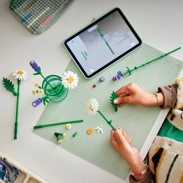 LEGO®. Botanical Collection. Stokrotki. 11508 - tantis.pl