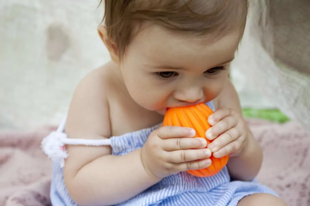 Piłka sensoryczna. 5 sztuk w opakowaniu - tantis.pl