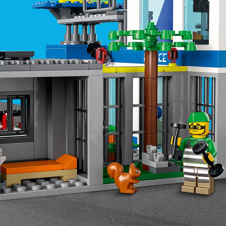 LEGO City. City Police. Posterunek policji. 60316 - tantis.pl