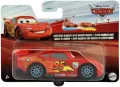 Cars 3 Lightning McQueen with Racing Wheels 1:43 - tantis.pl