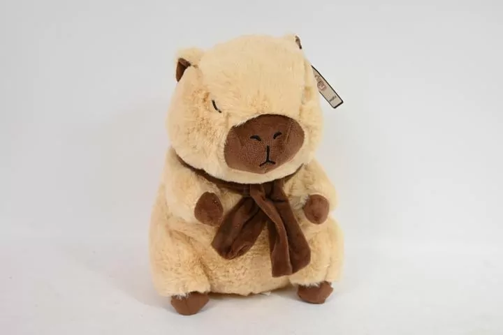Kapibara pluszowa z szalikiem beżowa 27cm - tantis.pl