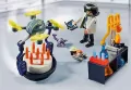 Naukowiec z robotami. City Life 71450 - tantis.pl
