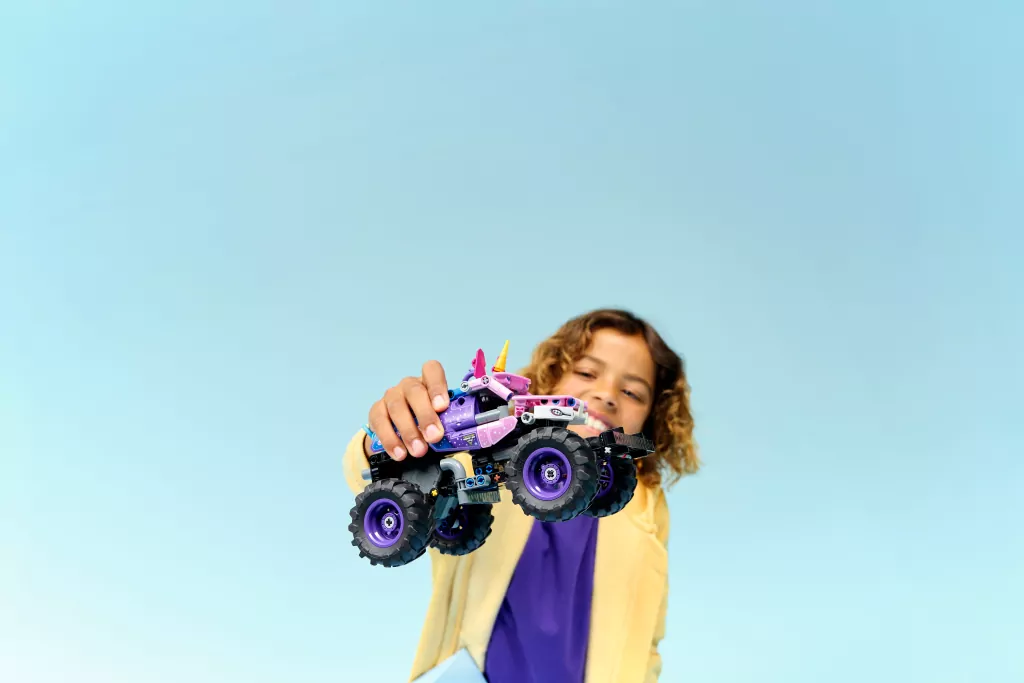 LEGO® Technic.  Monster Jam Sparkle Smash 42220 - tantis.pl