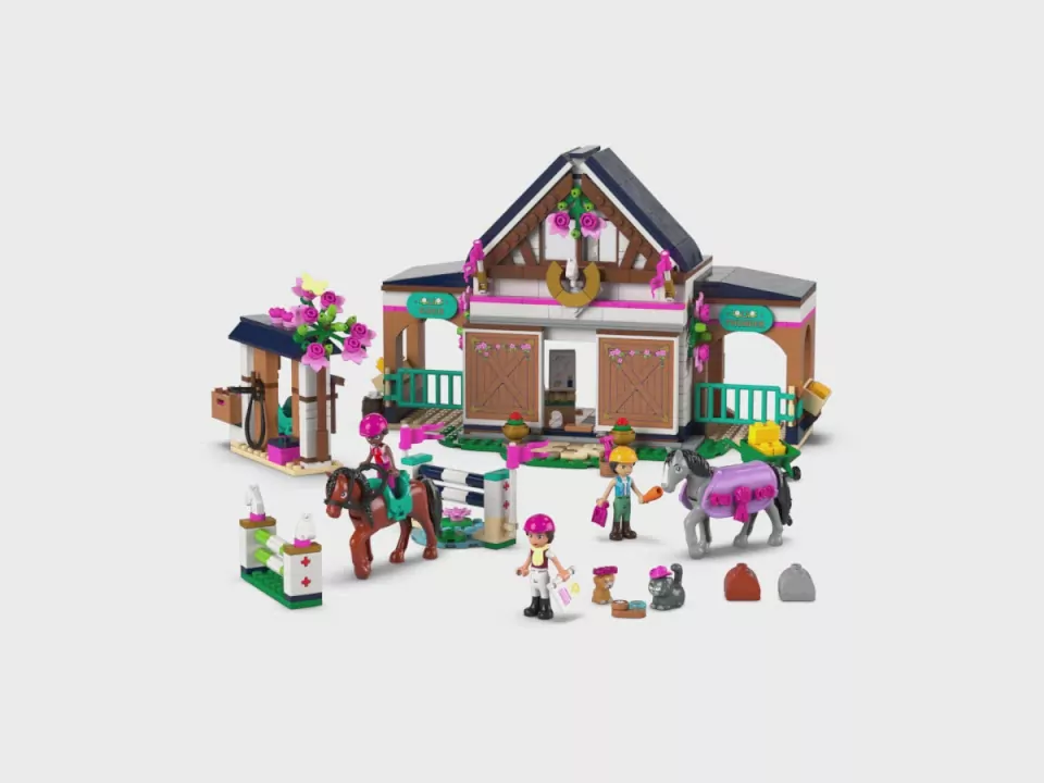 LEGO® Friends  Stadnina i szkółka jeździecka 42688 - tantis.pl
