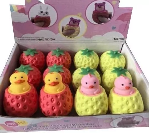 Gniotek kurczak w truskawce MIX - tantis.pl