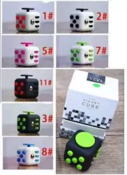 Kostka Fidget Cube odstresowująca