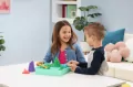 Kinetic Sand. Piasek z foremkami zielony - tantis.pl