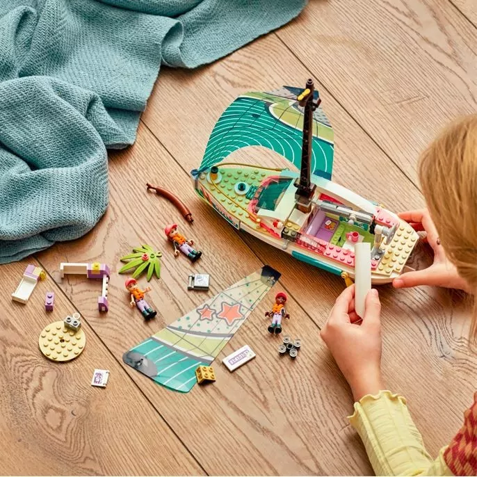 LEGO® Friends. Stephanie i przygoda pod żaglami. 41716 - tantis.pl