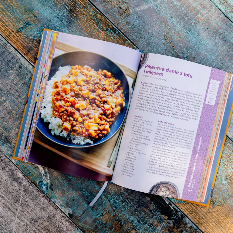 Pierogi z kimchi. Kulinarna podróż po Korei - tantis.pl