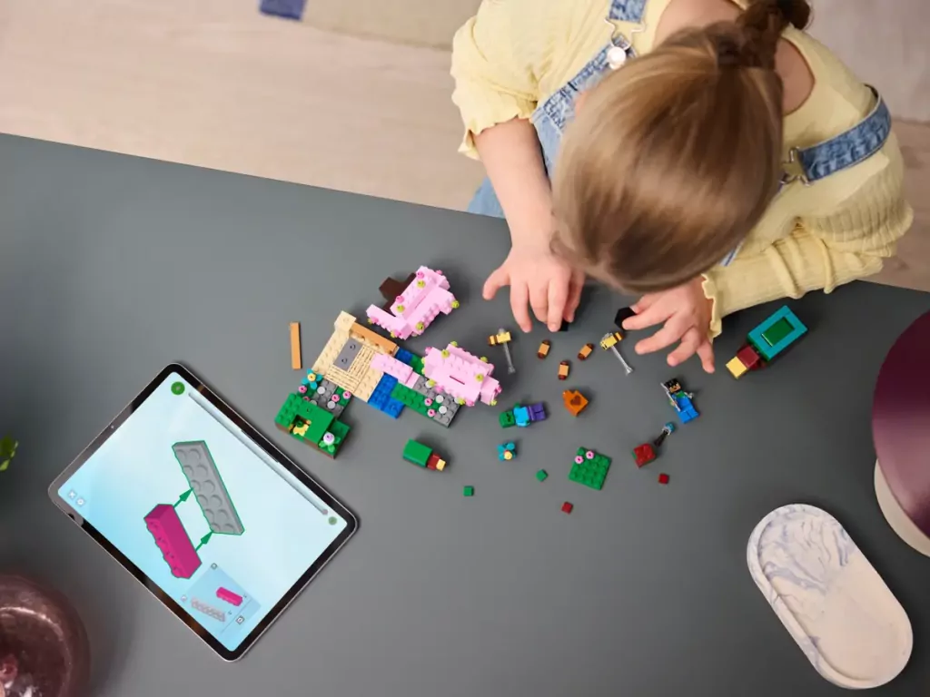 LEGO® Minecraft. Wiśniowy ogród. 21260 - tantis.pl