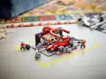 LEGO® F1® Pit stop i mechanicy z bolidem Ferrari 60443 - tantis.pl