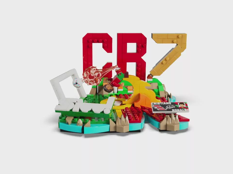 LEGO® Cristiano Ronaldo — piłkarskie momenty 43012 - tantis.pl