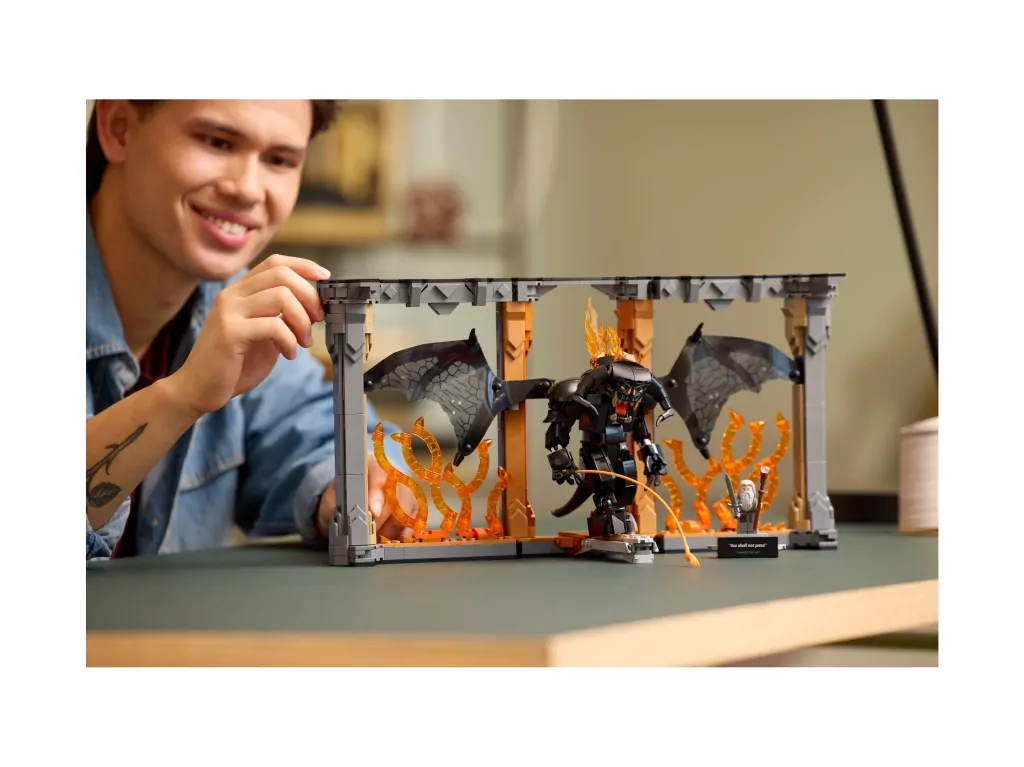 LEGO® Icons. Władca pierścieni: Book nook z Balrogiem 10367 - tantis.pl