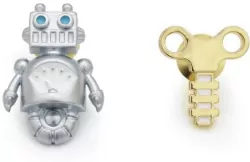 Przypinki robot i klucz