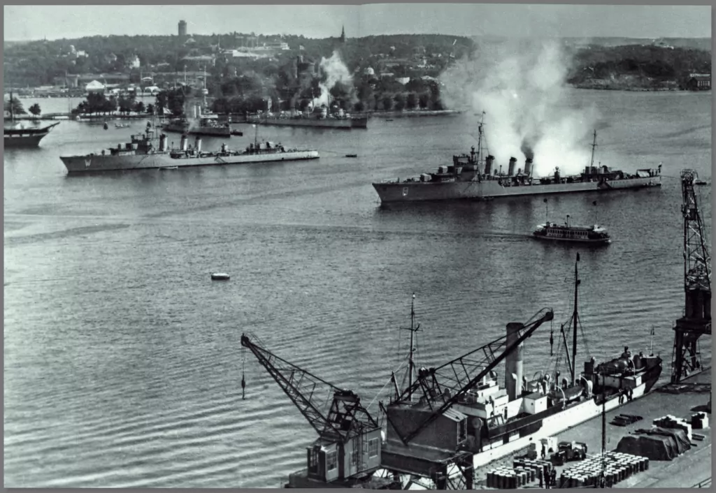 Statki, okręty, żaglowce... Moto Retro - tantis.pl