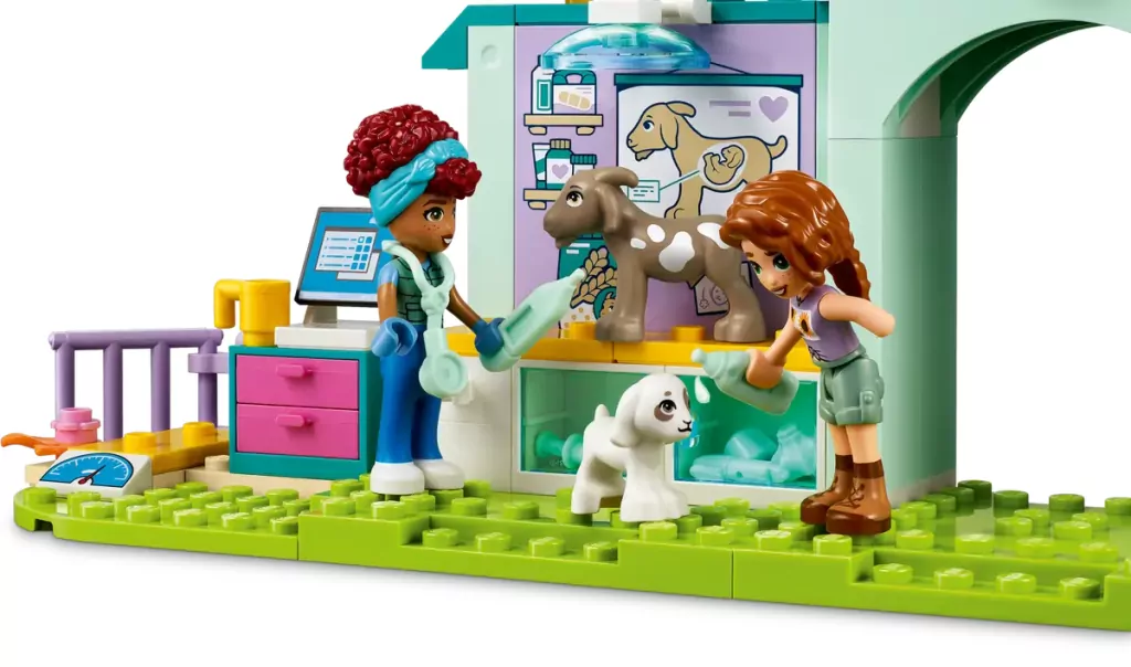 LEGO® Friends. Lecznica dla zwierząt gospodarskich 42632 - tantis.pl