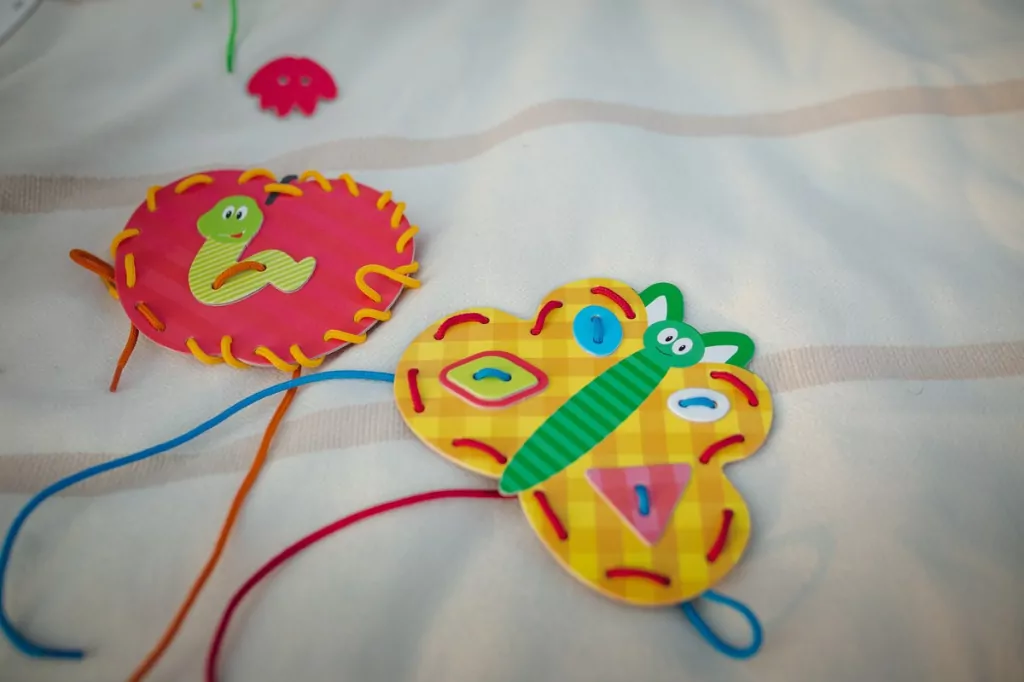 Przeplatanki. Zestaw do kreatywnej zabawy - tantis.pl