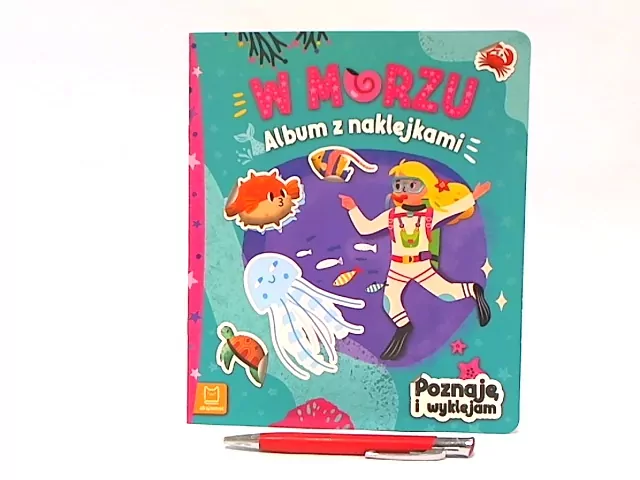 W morzu. Album z naklejkami - tantis.pl