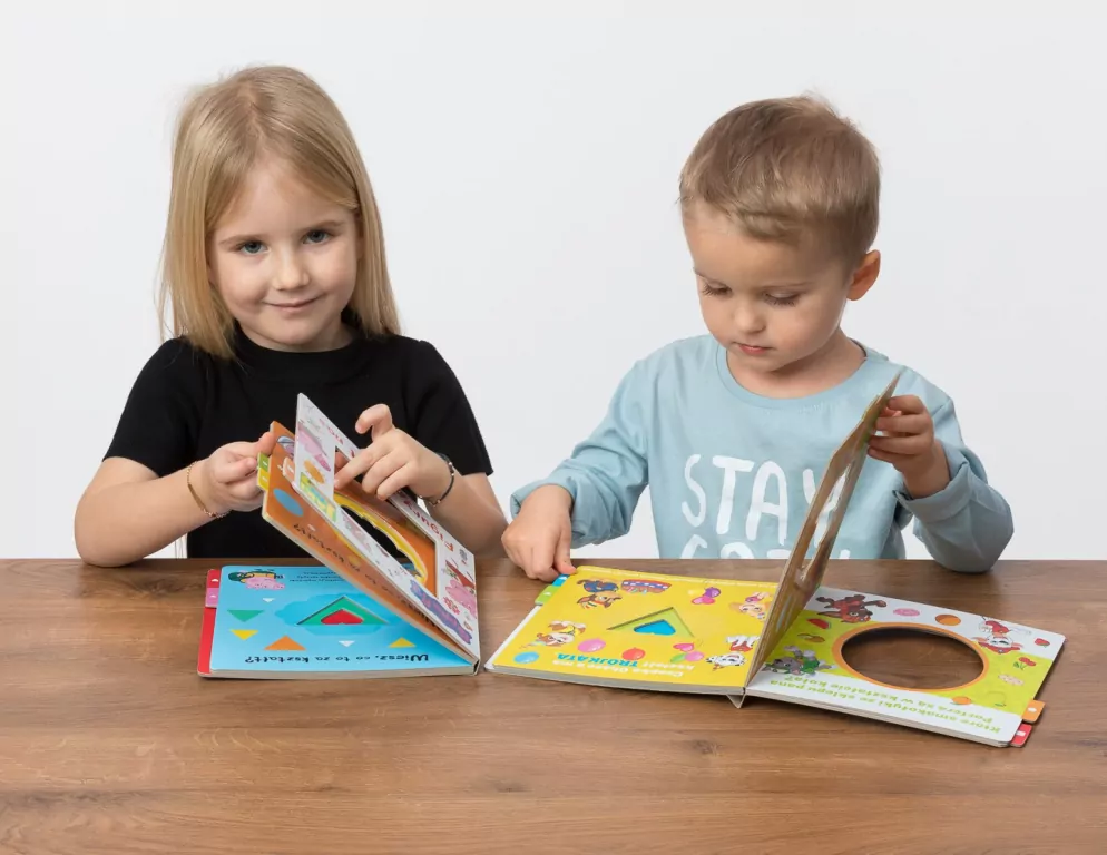 Jaki to kształt? Psi Patrol, część 2. Zabawa figurami - tantis.pl