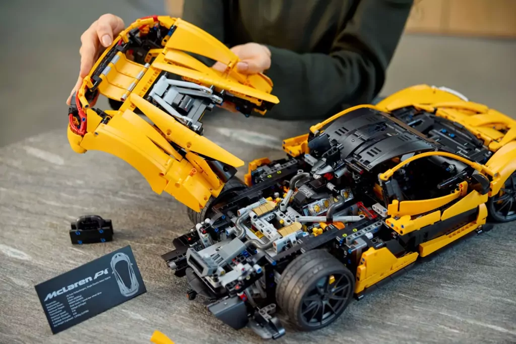LEGO® Technic. McLaren P1 42172 - tantis.pl