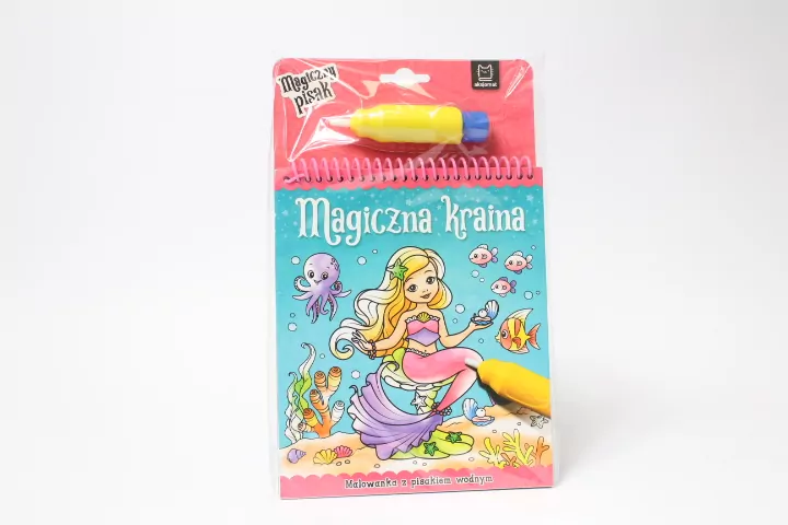 Magiczna kraina. Malowanka z pisakiem wodnym - tantis.pl