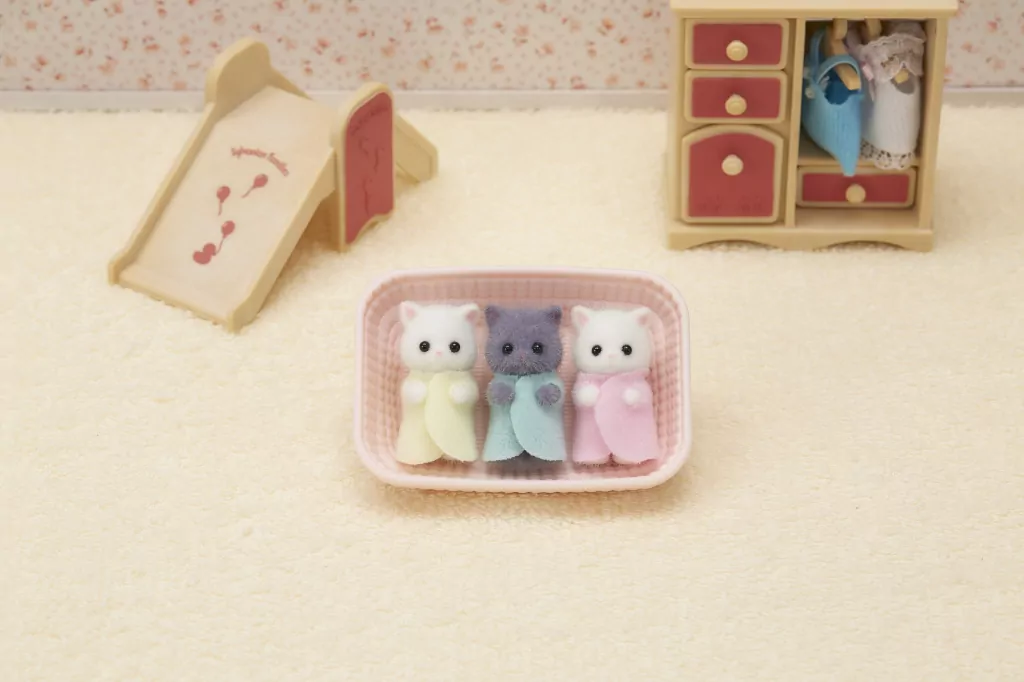 Sylvanian Families. Trojaczki perskich kotków - tantis.pl