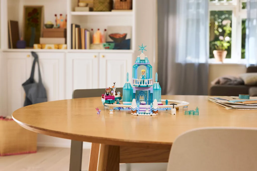 LEGO® Disney Princess. Lodowy zamek Elzy 43281 - tantis.pl