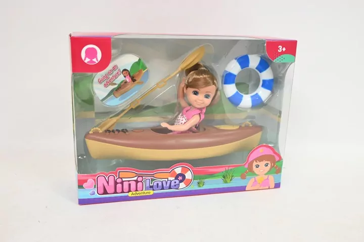 Lalka 13cm Nini Love w kajaku HLJ12 56792 - tantis.pl