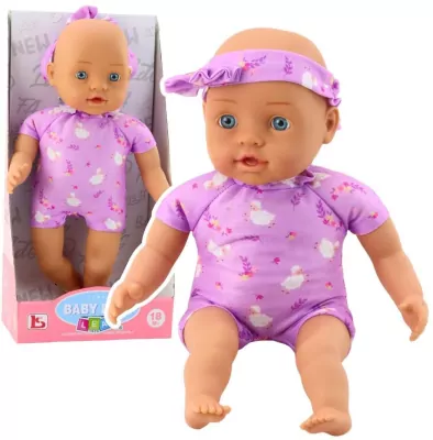 Niemowlę w fioletowym body miękki brzuszek