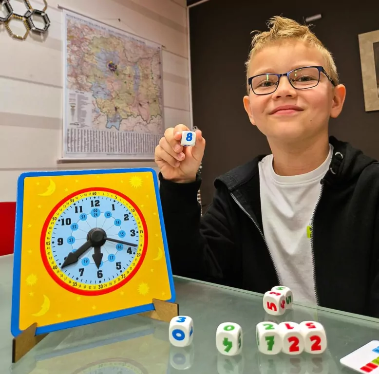 Od czasu do czasu. Zegar edukacyjny Montessori - tantis.pl