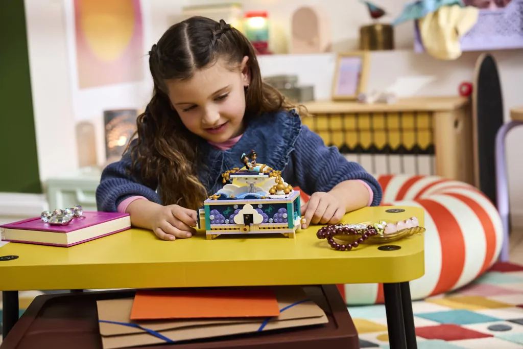 LEGO® Szkatułka na biżuterię Dżasminy 43295 - tantis.pl