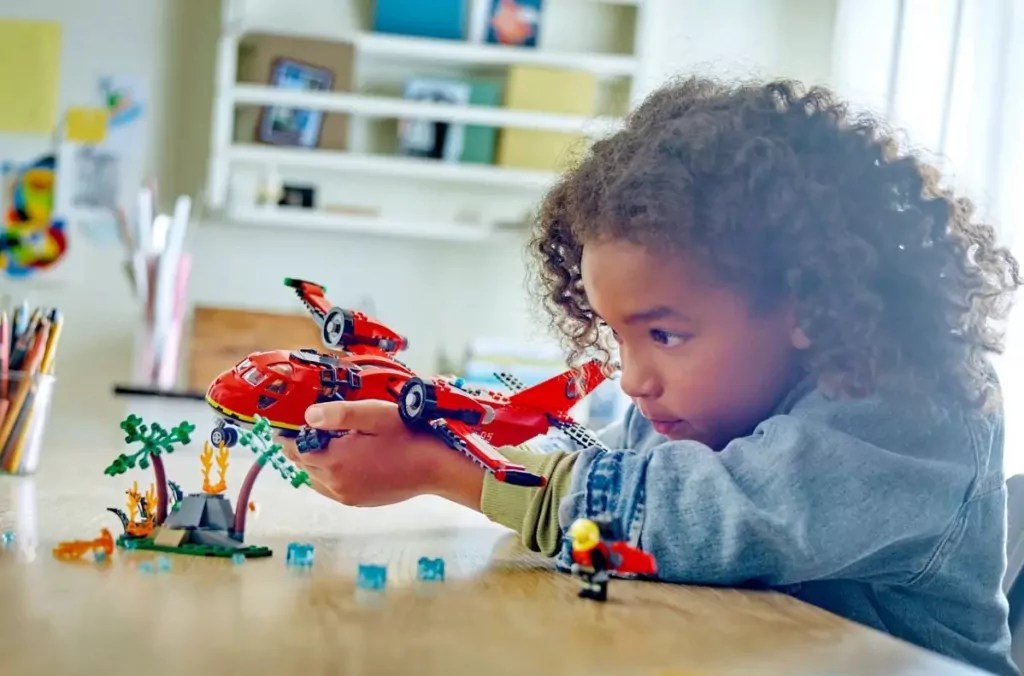 LEGO® City. Strażacki samolot ratunkowy 60413 - tantis.pl