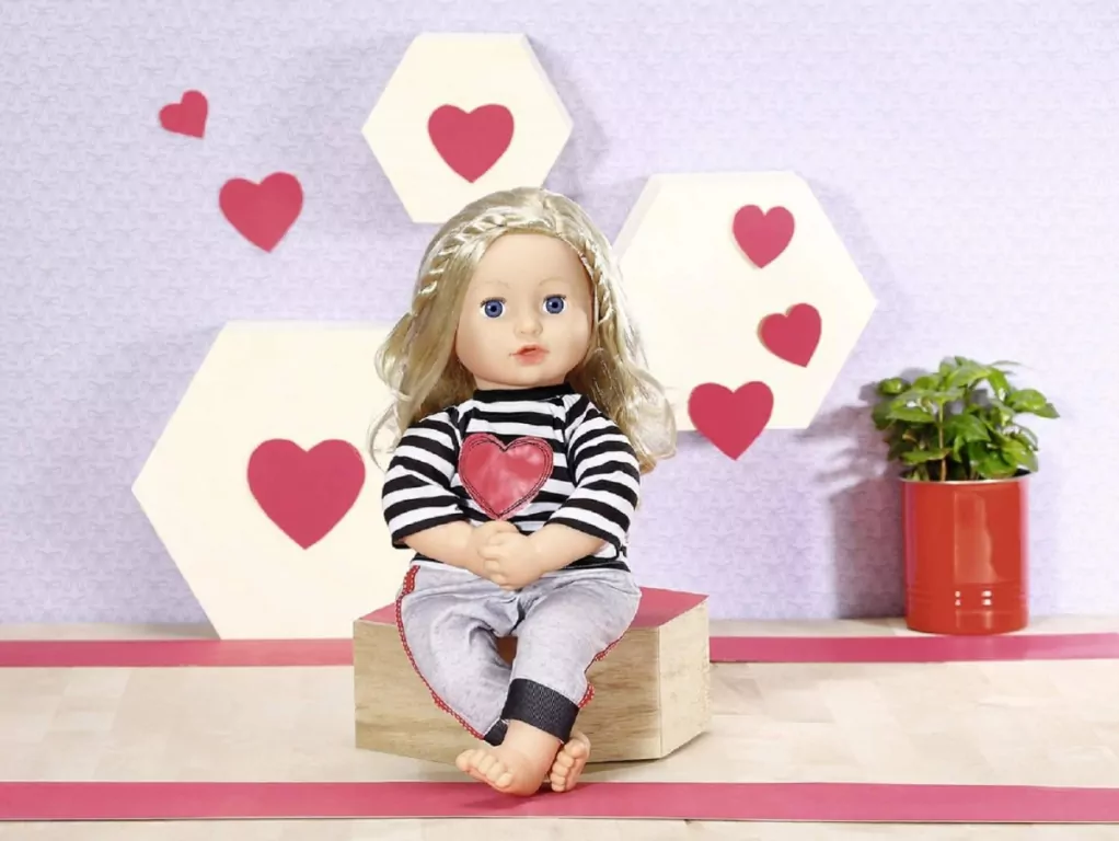 Dolly Moda - Striped Joggingsuit Heart 43cm - tantis.pl