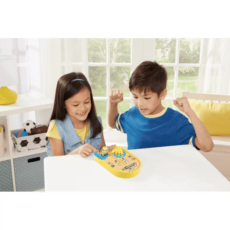 Zakręcone kręgle. Gra Minionki - tantis.pl