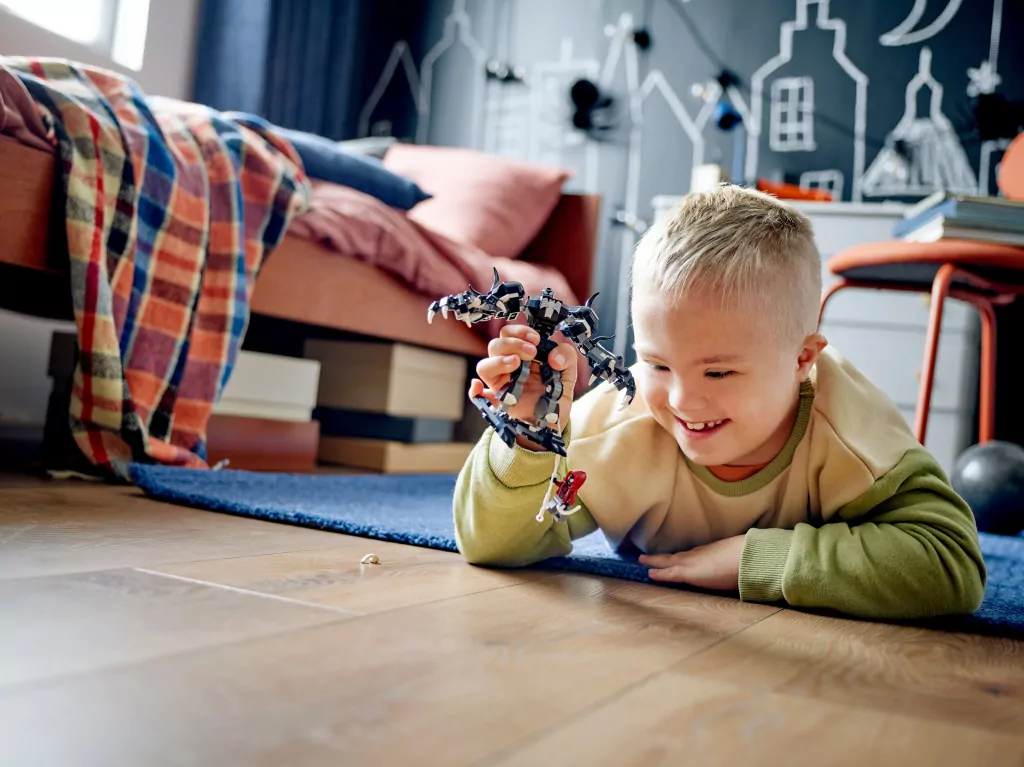 LEGO® Marvel. Mechaniczna zbroja Venoma vs. Miles Morales 76276 - tantis.pl