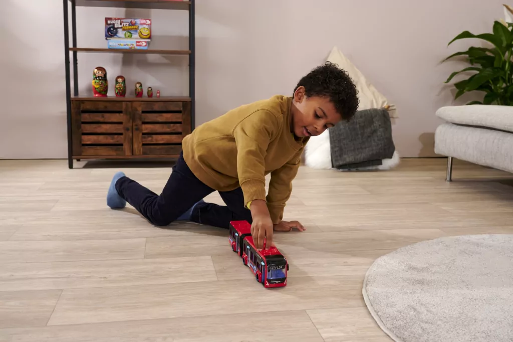 Autobus przegubowy czerwony Volvo 40cm - tantis.pl