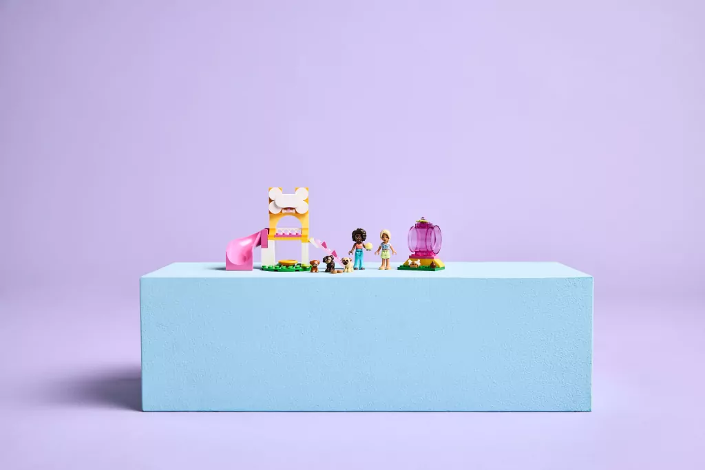 LEGO® Plac zabaw dla szczeniaczków 42665 - tantis.pl