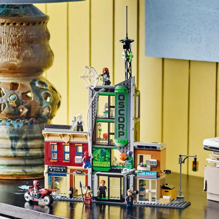 LEGO® Spider-Man i Oscorp 76324 - tantis.pl