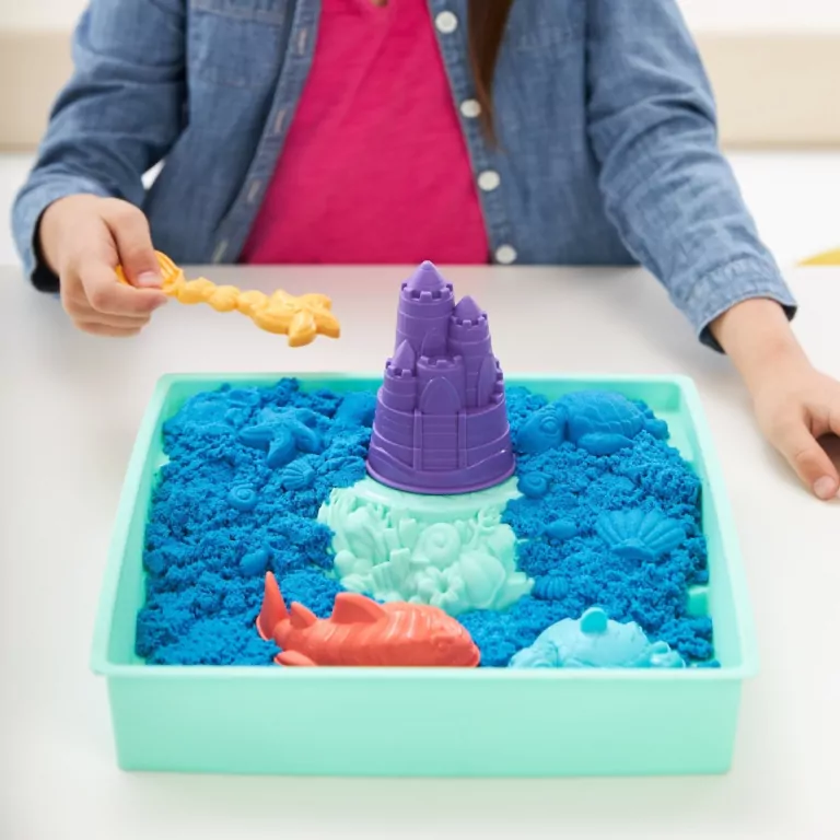 Piasek kinetyczny Kinetic Sand. Piaskownica - tantis.pl